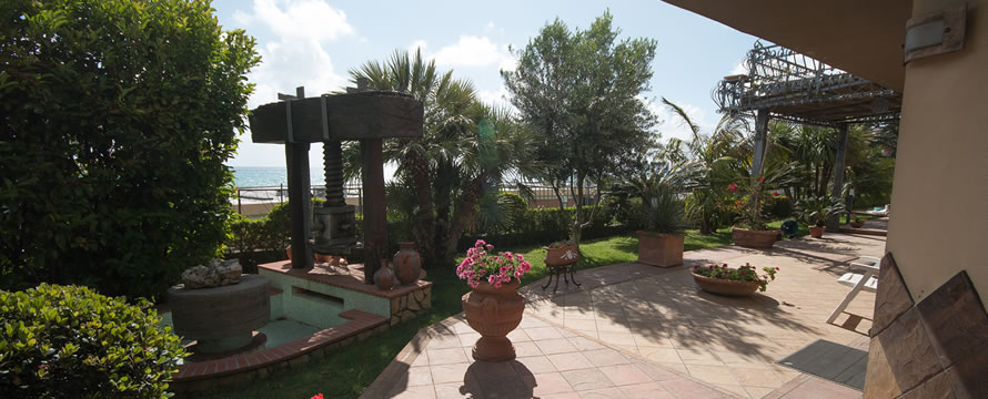 Bed & Breakfast Agapantus Giardino